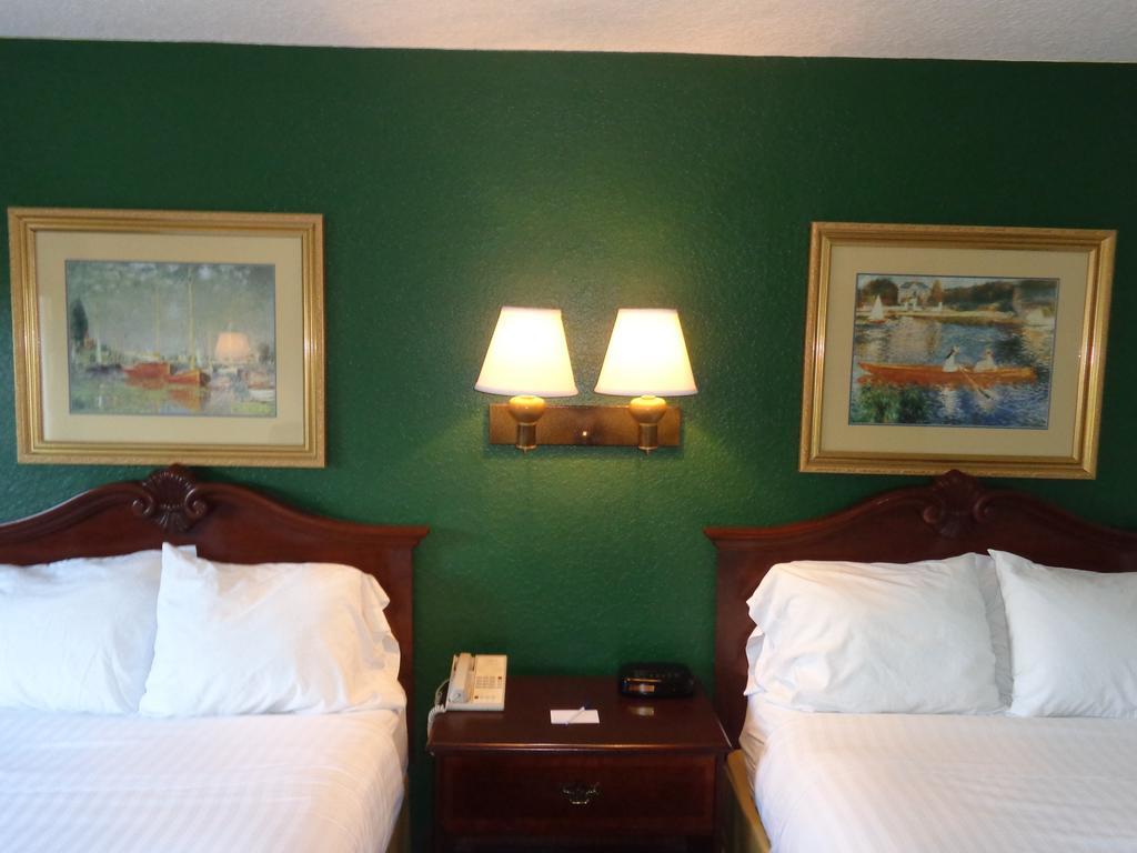 Hotel Tampa-sun Center 2*